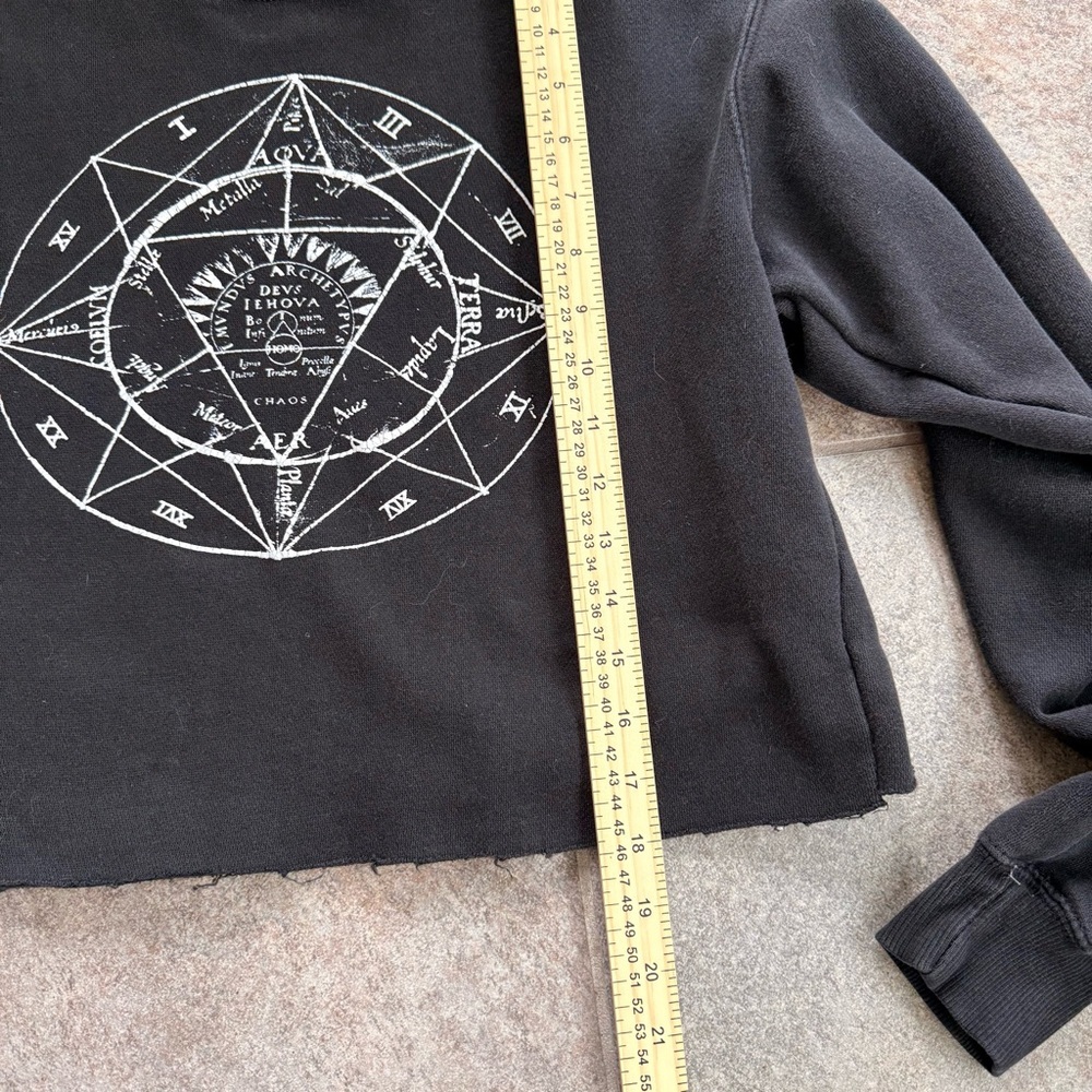 Black Graphic Cropped Sweatshirt Three Layer - Picture 3 of 7